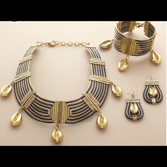 Goddess Jewelry Set - Picture 3 of 6